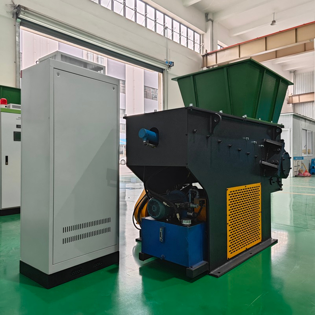 Low Noise Plastic Shredder